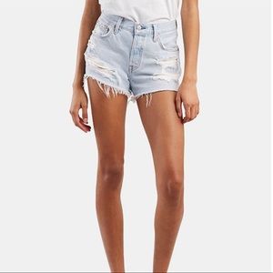 NWT Levi’s 501 Distressed Denim Light-Wash Shorts